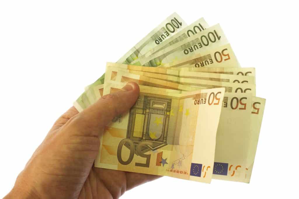 Kako izbjeći upadanje u kreditnu spiralu Kako izbjeći upadanje u kreditnu spiralu